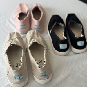 Excellent condition- 3 pairs of Toms Alpargata Classic canvas slip ons- Size-8